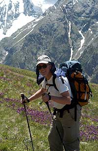 Wayne climbs up the pass