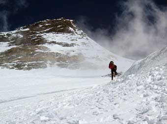 Dave Burger climbing to camp 3 on Lhotse Face