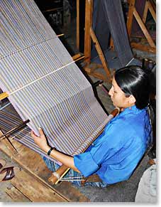 Weaving at the Yatha Woolen factory