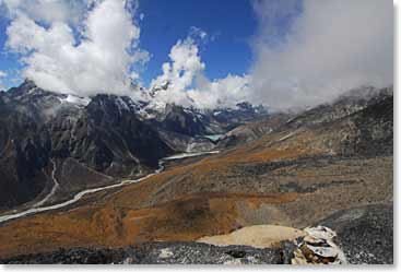 The day we climbed above Pheriche for acclimatization we had fantastic views