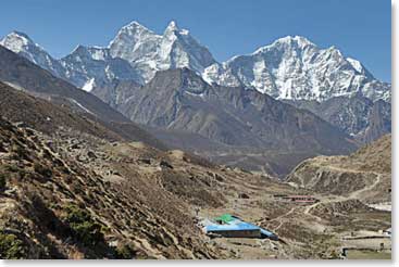 The peaks Kantega and Tamserku are beautiful from Pheriche