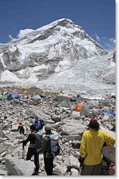 We had great weather in the morning on the way to base camp