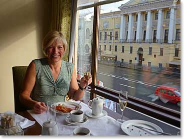 Carol told us a dream of hers had been to enjoy caviar and champagne for breakfast and she did just that this morning, with St Petersburg out the window!