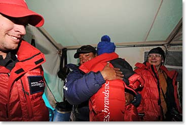 8:40 am, when the call came in that Jamie had reached to top, there was celebration, hugs and cheers in the comm’s tent.
