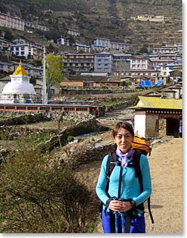Ljerka with Namche in the background.