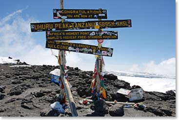 The sign at Uhuru Point, marking our summit.