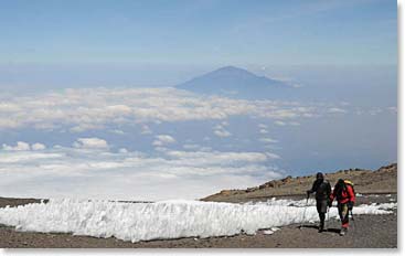 Hiking to the summit, Mount Meru in the background