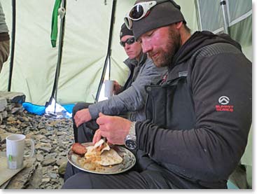 Time to eat at 21,000 feet