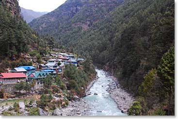 Arriving in Phakding