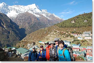 Leaving Namche to Thame