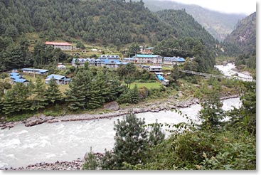 View of Phakding, along the banks of the Dudh Kosi River