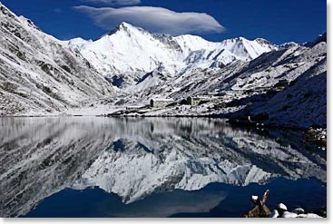 Gokyo Lake with Cho Oyu behind