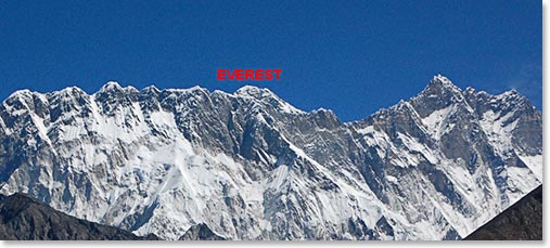 Clear views of Everest