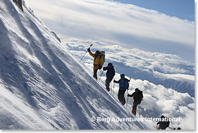 Team approaching the saddle 