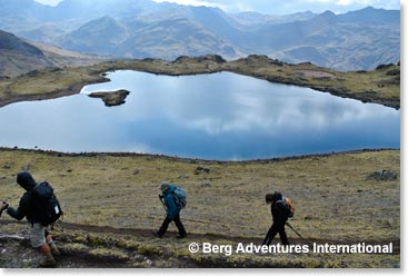A beautiful lake came into view when we reached the pass 