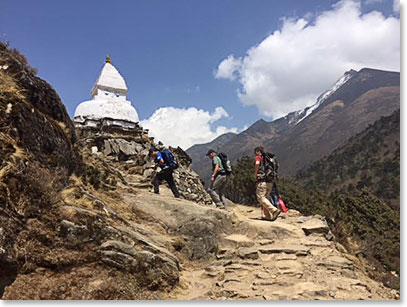 Along the trail to Pangboche