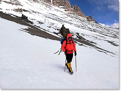 The walk from Plaza Canada to Nido de Condor